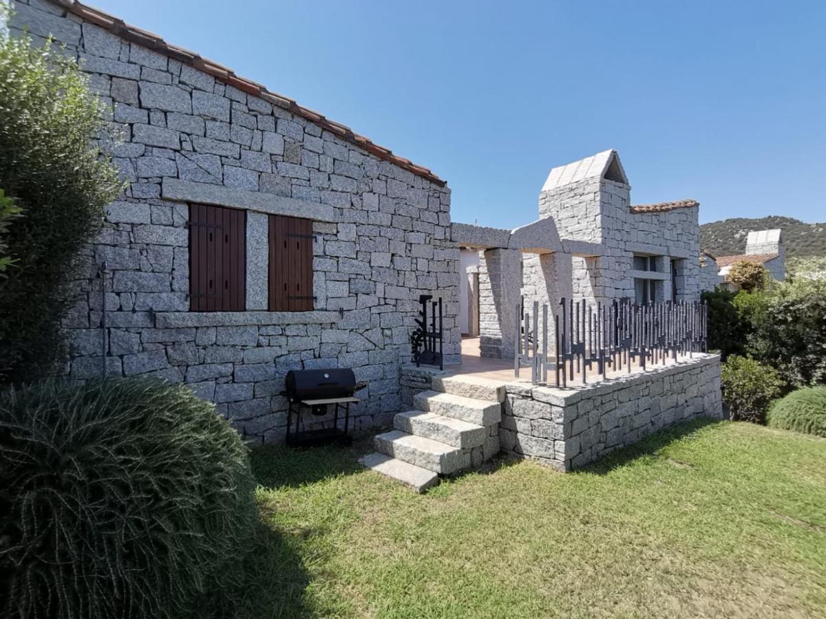 Villa 27 Castiadas Buitenkant foto